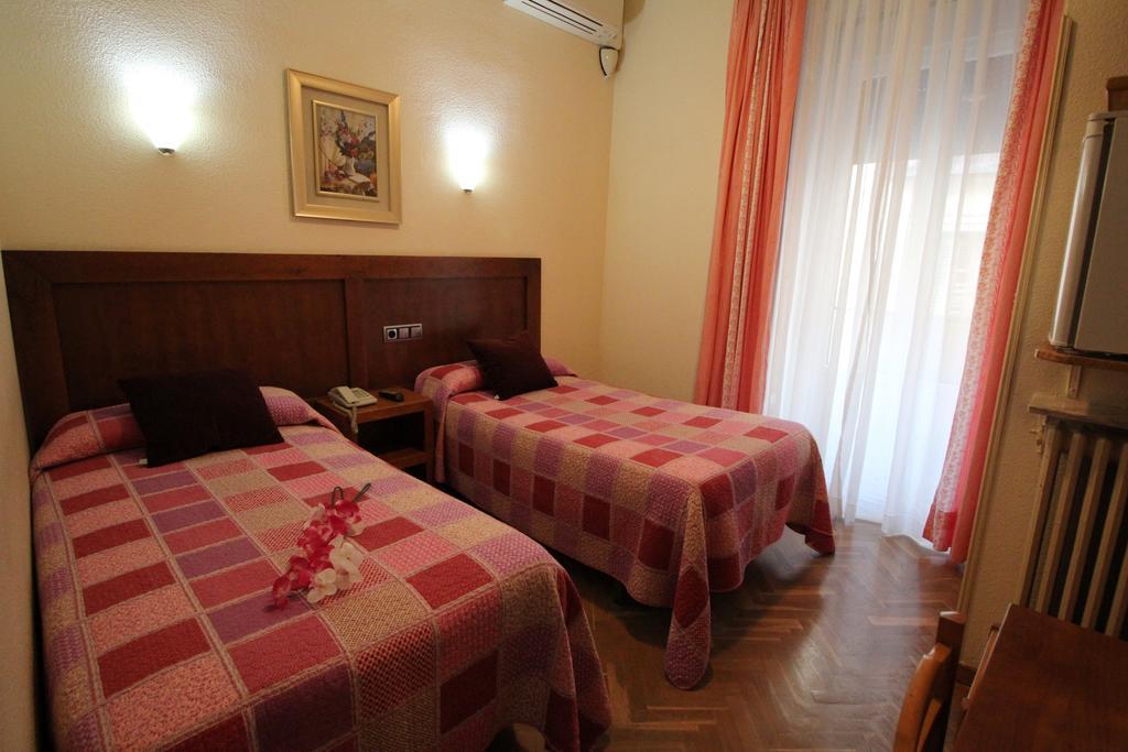 Hostal Greco Gran Via Madrid Exterior photo