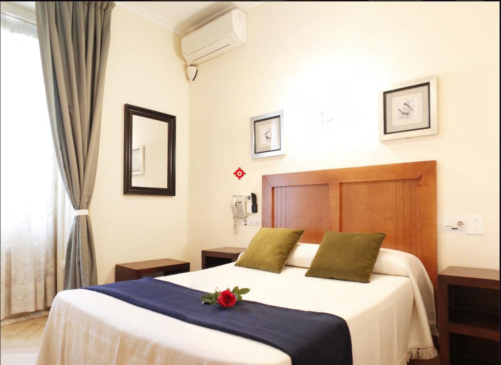 Hostal Greco Gran Via Madrid Exterior photo
