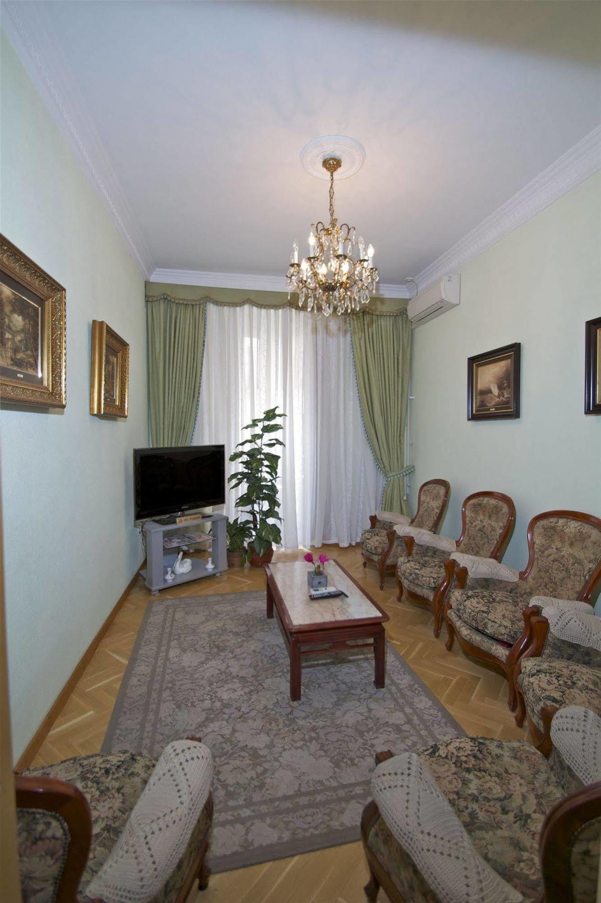 Hostal Greco Gran Via Madrid Exterior photo