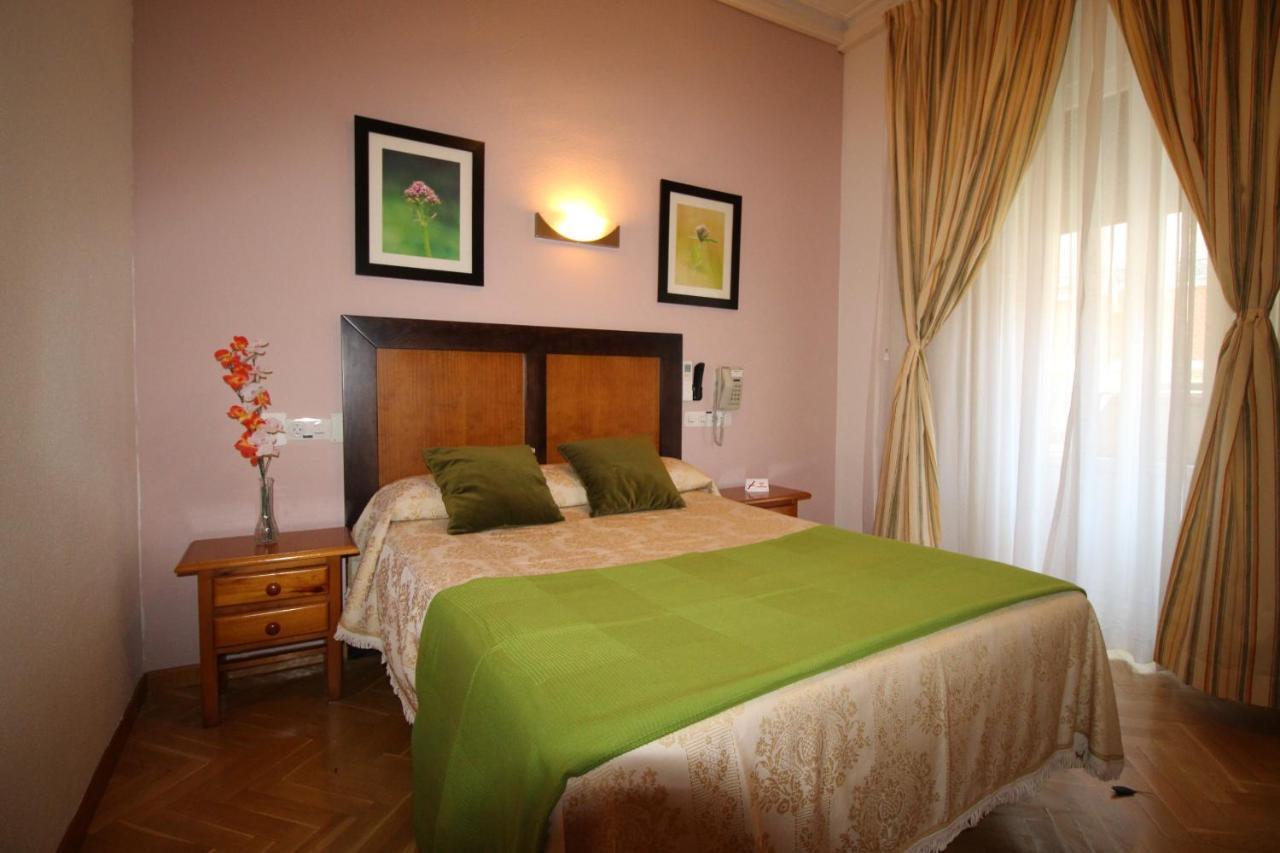 Hostal Greco Gran Via Madrid Exterior photo